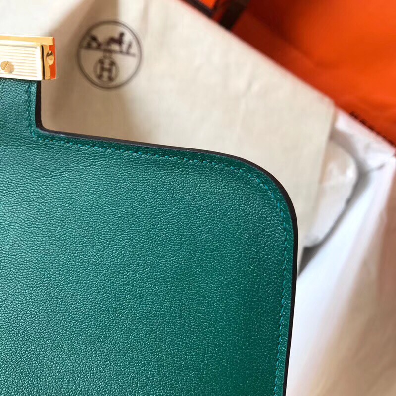 Hermes Constance 24cm Shoulder Bag In Vert Emeraude Epsom Leather